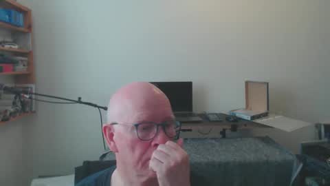 Snapshot of blueeyesn8 chatting on 02/17/25, 09:13 blueeyesn8 online show from 02/17/25, 09:13