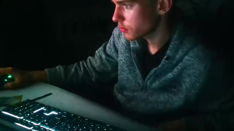 Snapshot of bluegaze6227724 chatting on 12/05/25, 12:03 bluegaze6227724 online show from 12/05/25, 12:03