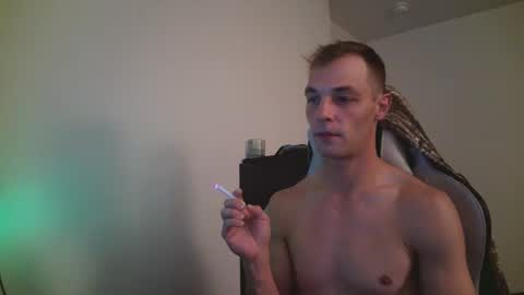 Snapshot of bluejay46807 chatting on 09/20/25, 06:03 bluejay online show from 09/20/25, 06:03