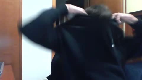 Snapshot of bluejoee chatting on 10/17/25, 04:42 bluejoee online show from 10/17/25, 04:42