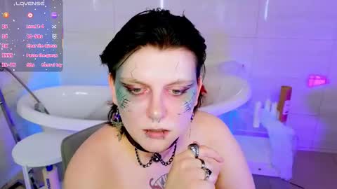 Hi my name is Lunaray online show from 10/25/25, 10:34