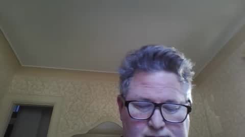 Snapshot of bluemoose70 chatting on 10/10/25, 03:55 bluemoose70 online show from 10/10/25, 03:55