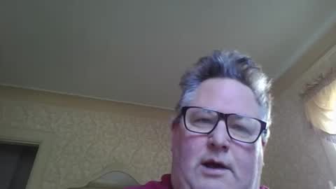 Snapshot of bluemoose70 chatting on 10/22/25, 03:23 bluemoose70 online show from 10/22/25, 03:23