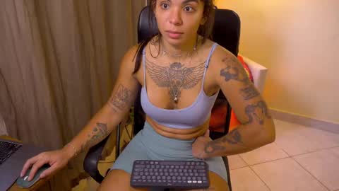 Snapshot of bluemysticlady chatting on 10/31/25, 11:22 FLORAA online show from 10/31/25, 11:22