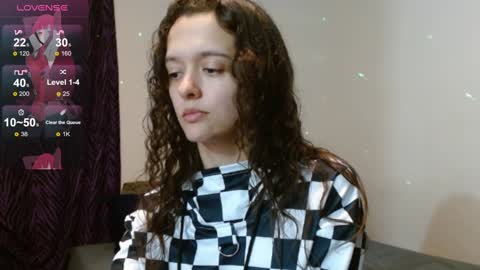 Snapshot of bluevixen7 chatting on 01/06/25, 11:29 bluevixen7 online show from 01/06/25, 11:29