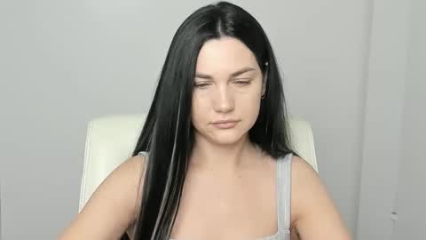 Kelly online show from 11/04/25, 06:23