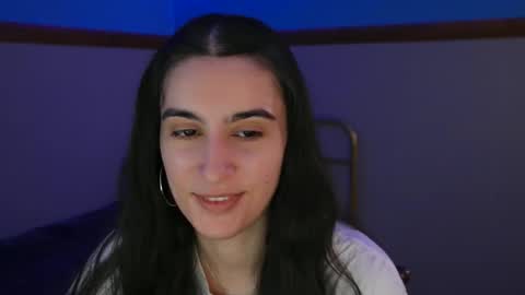 Snapshot of bluntbabe chatting on 12/18/24, 02:21 Sasha online show from 12/18/24, 02:21