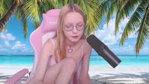 Snapshot of blush_alert chatting on 06/02/26, 09:00 Diana online show from 06/02/26, 09:00