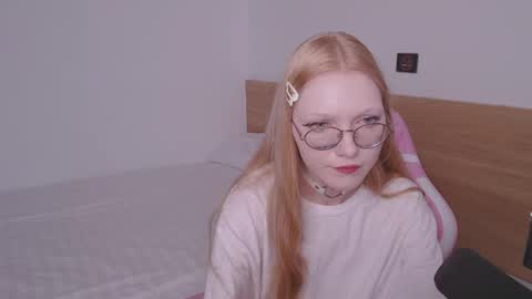 Snapshot of blush_alert chatting on 06/04/26, 07:03 Diana online show from 06/04/26, 07:03