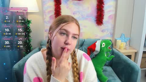 Snapshot of blush_ellie chatting on 12/29/24, 05:12 Ellie3 online show from 12/29/24, 05:12
