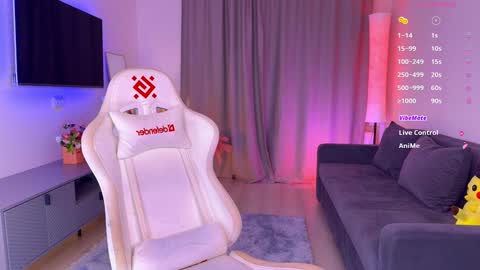 Mikki chan online show from 10/10/25, 10:14