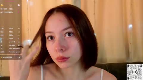 Snapshot of blushinbloom chatting on 09/27/25, 06:18 Dolores online show from 09/27/25, 06:18