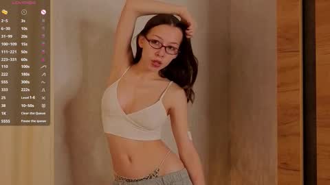 Snapshot of blushinbloom chatting on 10/15/25, 06:13 Dolores online show from 10/15/25, 06:13