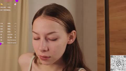 Snapshot of blushinbloom chatting on 10/18/25, 06:16 Dolores online show from 10/18/25, 06:16