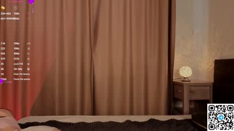 Snapshot of blushinbloom chatting on 11/05/25, 06:24 Dolores online show from 11/05/25, 06:24