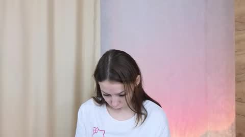 Snapshot of blushinbloom chatting on 11/22/25, 06:23 Dolores online show from 11/22/25, 06:23