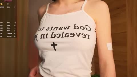 Snapshot of blushinbloom chatting on 11/23/25, 06:02 Dolores online show from 11/23/25, 06:02