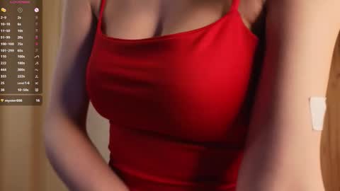 Snapshot of blushinbloom chatting on 11/24/25, 06:13 Dolores online show from 11/24/25, 06:13