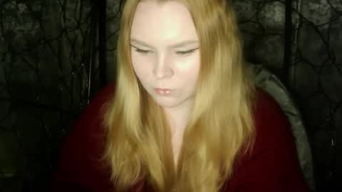 Snapshot of blushing_star chatting on 10/10/25, 04:39 blushing_star online show from 10/10/25, 04:39