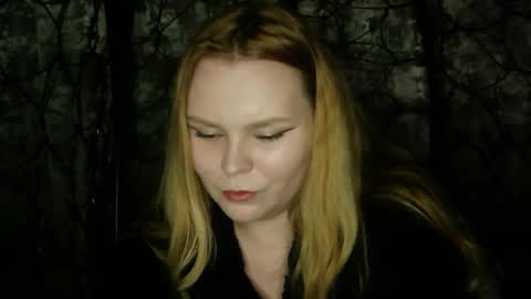 Snapshot of blushing_star chatting on 10/17/25, 04:42 blushing_star online show from 10/17/25, 04:42