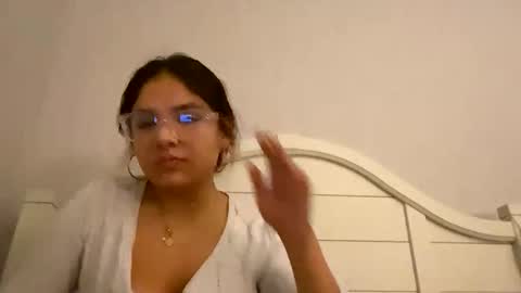 Snapshot of bmfrsexy chatting on 05/22/26, 05:03 bmfrsexy online show from 05/22/26, 05:03