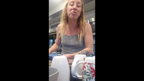 MamaMorgan online show from 12/14/25, 12:05