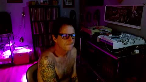 Snapshot of bnczuperzexy chatting on 10/03/25, 07:38 ZuperZexyZounds online show from 10/03/25, 07:38