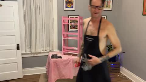 Snapshot of bnczuperzexy chatting on 11/25/25, 06:24 ZuperZexyZounds online show from 11/25/25, 06:24