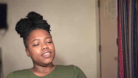 Snapshot of bnwo_goddess chatting on 09/20/25, 01:12 online show from 09/20/25, 01:12