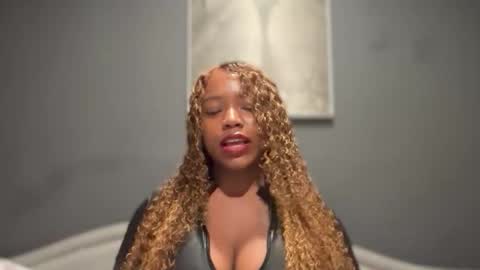 Snapshot of bnwo_goddess chatting on 10/22/25, 09:25 online show from 10/22/25, 09:25