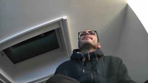 bo22222222 online show from 12/14/25, 09:19