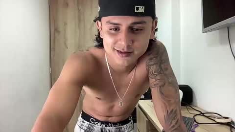 Bob  INDEPENDENT MODEL online show from 09/16/25, 02:12