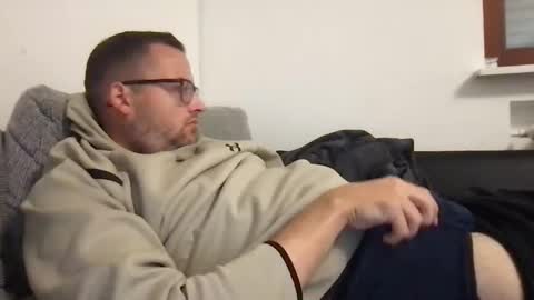 Snapshot of bobbele94 chatting on 09/23/25, 06:22 bobbele94 online show from 09/23/25, 06:22