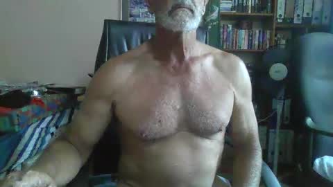 Snapshot of bobbgud chatting on 10/30/25, 11:44 Bobbgud online show from 10/30/25, 11:44