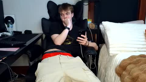 bobby72738 online show from 09/28/25, 03:56