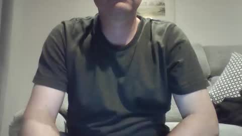 Snapshot of bobby_113 chatting on 11/02/25, 01:52 bobby_113 online show from 11/02/25, 01:52