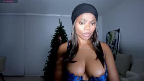 Snapshot of body_desire chatting on 11/26/25, 10:27 danna online show from 11/26/25, 10:27
