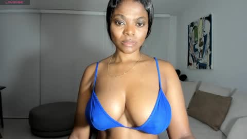 Snapshot of body_desire chatting on 04/12/26, 09:47 danna online show from 04/12/26, 09:47