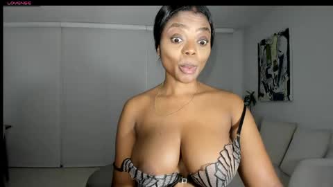 Snapshot of body_desire chatting on 05/30/26, 09:39 danna online show from 05/30/26, 09:39