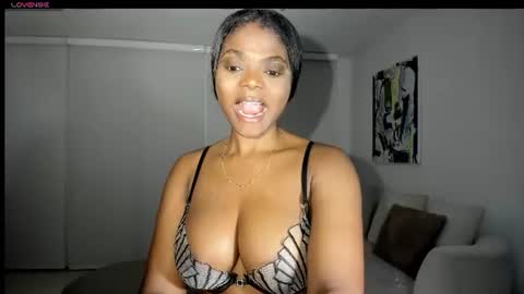 Snapshot of body_desire chatting on 06/11/26, 09:40 danna online show from 06/11/26, 09:40