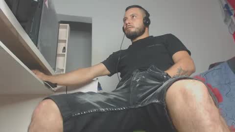 Snapshot of body_xxx chatting on 11/30/25, 08:18 body xxx online show from 11/30/25, 08:18