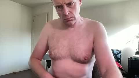 Snapshot of boegieboy76 chatting on 11/21/25, 01:10 ask me online show from 11/21/25, 01:10