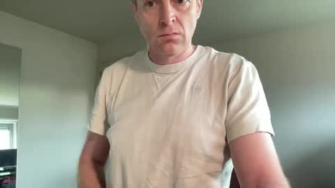 Snapshot of boegieboy76 chatting on 12/16/25, 10:09 ask me online show from 12/16/25, 10:09