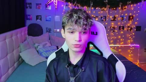 ALEXPVT IS OPEN online show from 12/30/24, 06:16