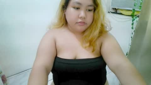 Snapshot of bombastic_darla chatting on 09/25/25, 05:11 bombastic_darla online show from 09/25/25, 05:11