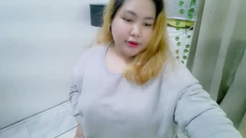 Snapshot of bombastic_darla chatting on 10/01/25, 05:46 bombastic_darla online show from 10/01/25, 05:46