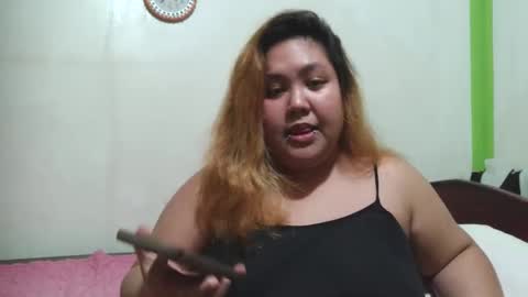 Snapshot of bombastic_darla chatting on 10/26/25, 06:25 bombastic_darla online show from 10/26/25, 06:25