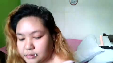 Snapshot of bombastic_darla chatting on 11/04/25, 10:42 bombastic_darla online show from 11/04/25, 10:42