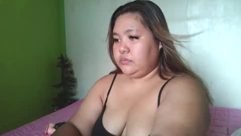 Snapshot of bombastic_darla chatting on 12/15/25, 02:16 bombastic_darla online show from 12/15/25, 02:16