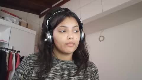 Snapshot of bombomepimenta chatting on 10/13/25, 04:18 bombomepimenta online show from 10/13/25, 04:18